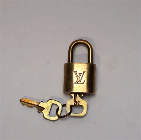 petit cadenas vintage louis vuitton 318|Authentic LOUIS VUITTON Cadena PadLock & Key Gold Tone .